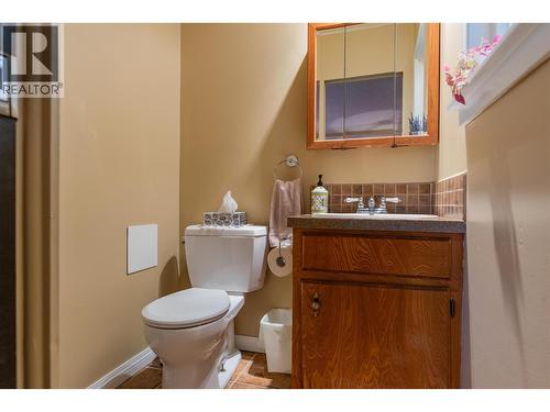 1224 Third Avenue, Trail, BC - Indoor Photo Showing Bathroom