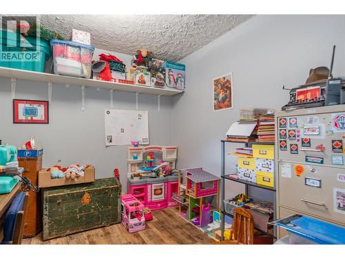 1224 Third Avenue, Trail, BC - Indoor Photo Showing Basement