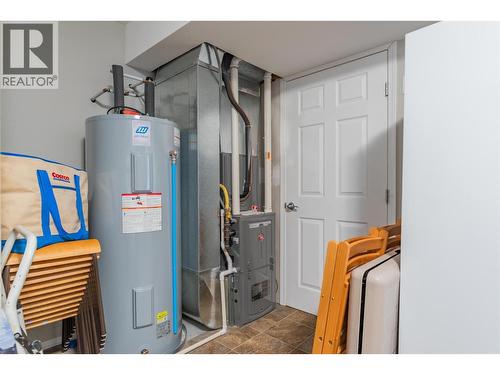 1224 Third Avenue, Trail, BC - Indoor