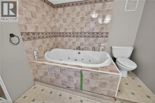 186 Seneca Avenue, Hamilton, ON - Indoor Photo Showing Bathroom