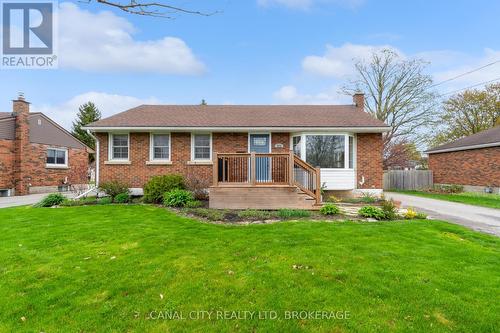 572 CLARE AVENUE  Welland (Prince Charles), ON L3C 3B8