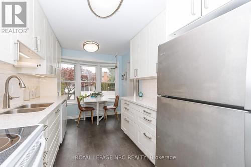 64 - 77 Linwell Road, St. Catharines (Lakeport), ON - Indoor Photo Showing Kitchen With Double Sink