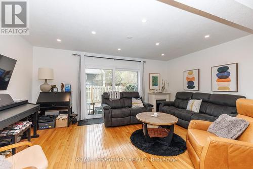 64 - 77 Linwell Road, St. Catharines (Lakeport), ON - Indoor Photo Showing Living Room