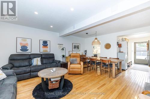 64 - 77 Linwell Road, St. Catharines (Lakeport), ON - Indoor Photo Showing Living Room
