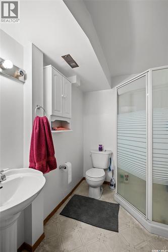 503 Bennett Drive, Prince Albert, SK - Indoor Photo Showing Bathroom