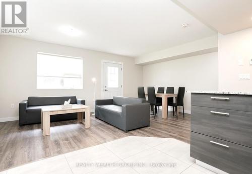 113 - 288 Albert Street, Waterloo, ON - Indoor Photo Showing Living Room