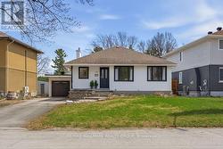 200 LENNOX PARK AVENUE Ottawa, ON K1G 0K4