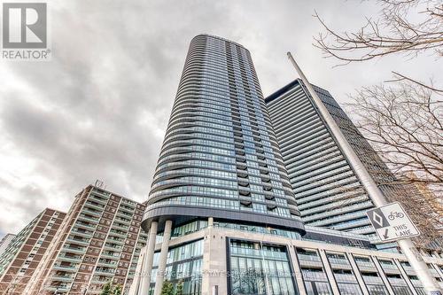 1320 - 585 BLOOR STREET E  Toronto, ON M4W 0B3