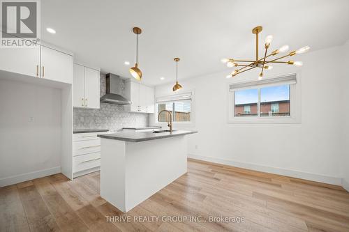 2008 Royal Crescent, London East (East I), ON - Indoor Photo Showing Kitchen With Upgraded Kitchen