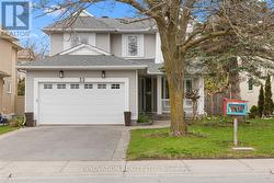 32 WEYBRIDGE DRIVE Ottawa, ON K2J 2Z7