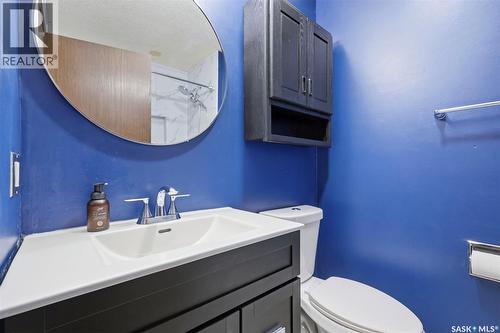 142 Heise Crescent, Saskatoon, SK - Indoor Photo Showing Bathroom