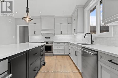 37 Rapids Road, Tweed (Hungerford (Twp)), ON - Indoor Photo Showing Kitchen With Stainless Steel Kitchen With Upgraded Kitchen