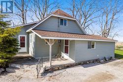A solid, very well maintained 3 bedroom home. - 