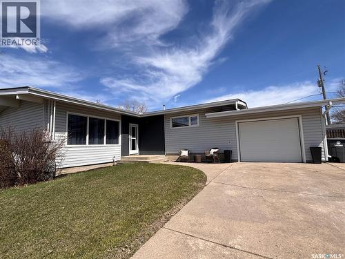 6 Churchill PLACE  Kindersley, SK S0L 1S0