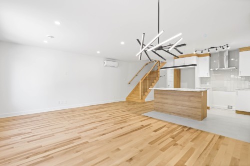 Salon - 4199 Rue Quevillon, Longueuil (Saint-Hubert), QC - Indoor Photo Showing Other Room