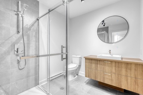 Salle de bains - 4199 Rue Quevillon, Longueuil (Saint-Hubert), QC - Indoor Photo Showing Bathroom