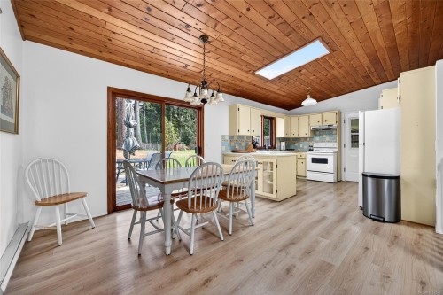 140 Quarry Dr, Salt Spring, BC 