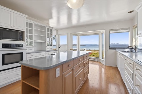 3643 Island Hwy South, Campbell River, BC 