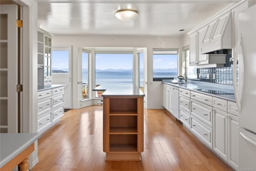 3643 Island Hwy South, Campbell River, BC 
