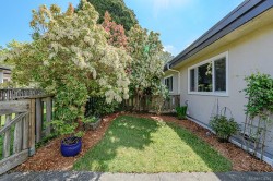 23-3060 Harriet Rd Saanich, BC V9A 1T5