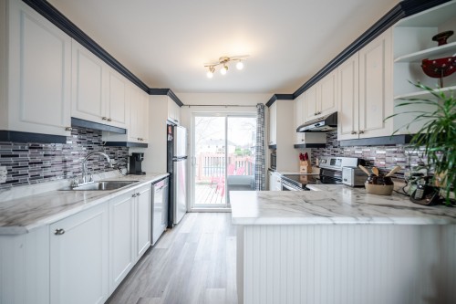 Cuisine - 31 Rue Quintal, Saint-Liboire, QC - Indoor Photo Showing Kitchen