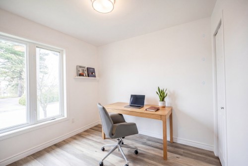 Chambre à coucher - 31 Rue Quintal, Saint-Liboire, QC - Indoor Photo Showing Office