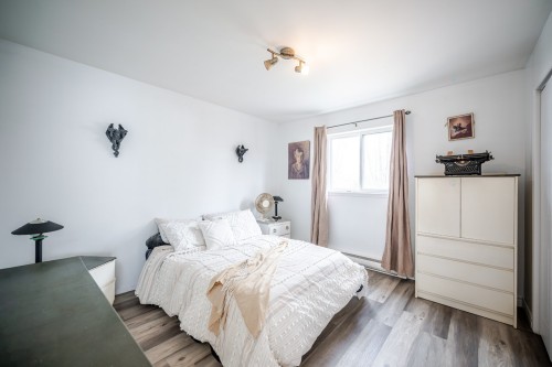 Chambre à coucher - 31 Rue Quintal, Saint-Liboire, QC - Indoor Photo Showing Bedroom