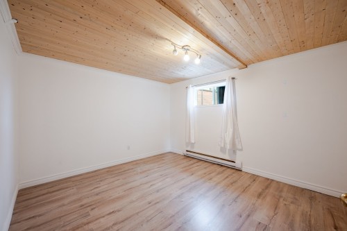 Chambre à coucher - 31 Rue Quintal, Saint-Liboire, QC - Indoor Photo Showing Other Room