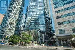 1301 - 832 BAY STREET Toronto, ON M5S 1Z6