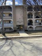 204 610 Hilliard STREET W Saskatoon, SK S7M 5L5
