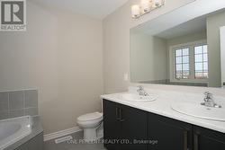 Master bedroom Ensuite - 