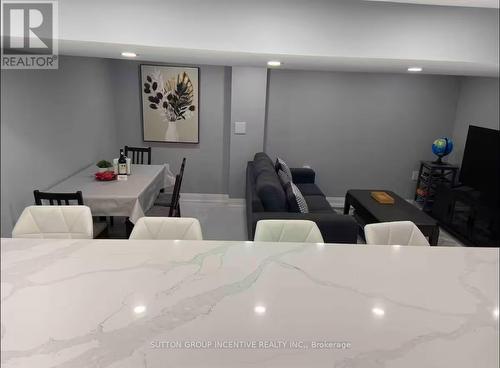 6042 STEVENS STREET , Niagara Falls, Ontario L2E 3A3 2