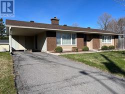 1248 TOMPKINS STREET  Ottawa, ON K2C 3B7