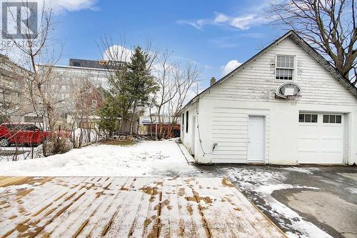 345 Tweedsmuir Avenue, Ottawa, ON - Outdoor