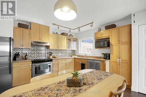 345 Tweedsmuir Avenue, Ottawa, ON - Indoor Photo Showing Kitchen