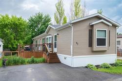 87 Springwood Drive  Winnipeg, MB R2N 1B8