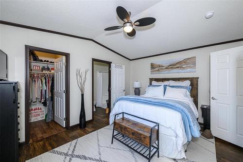 87 Springwood Drive, Winnipeg, MB - Indoor Photo Showing Bedroom