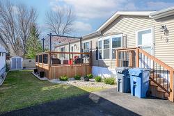 87 Springwood Drive  Winnipeg, MB R2N 1B8