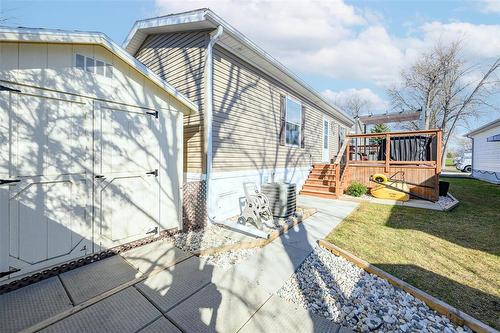87 Springwood Drive, Winnipeg, MB - Outdoor