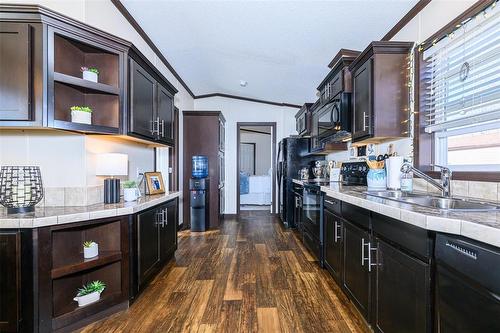 87 Springwood Drive, Winnipeg, MB - Indoor Photo Showing Kitchen With Double Sink