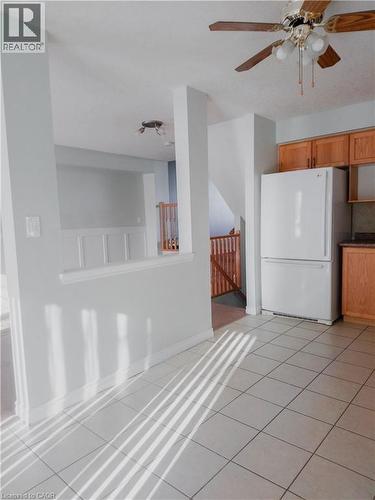 569 Activa Avenue, Kitchener, ON - Indoor Photo Showing Kitchen