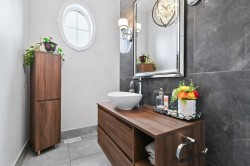 Powder room - 