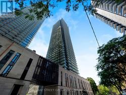 2910 - 65 ST MARY STREET Toronto, ON M5S 0A6