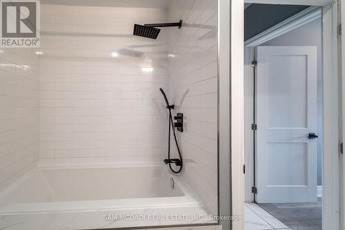55 Allan Avenue, Hamilton, ON - Indoor Photo Showing Bathroom