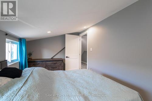 55 Allan Avenue, Hamilton, ON - Indoor Photo Showing Bedroom