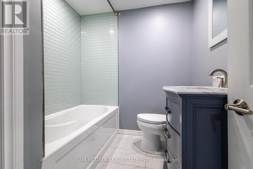 55 Allan Avenue, Hamilton, ON - Indoor Photo Showing Bathroom
