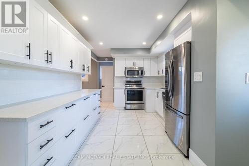 55 Allan Avenue, Hamilton, ON - Indoor Photo Showing Kitchen