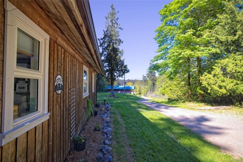 378 Rainbow Rd, Salt Spring, BC 