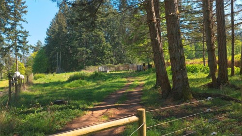 378 Rainbow Rd, Salt Spring, BC 