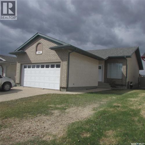 6343 Hird Crescent, Regina, SK - Outdoor